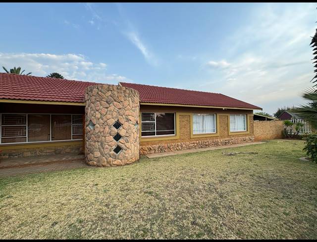 4 BEDROOM HOUSE FOR SALE IN DALPARK